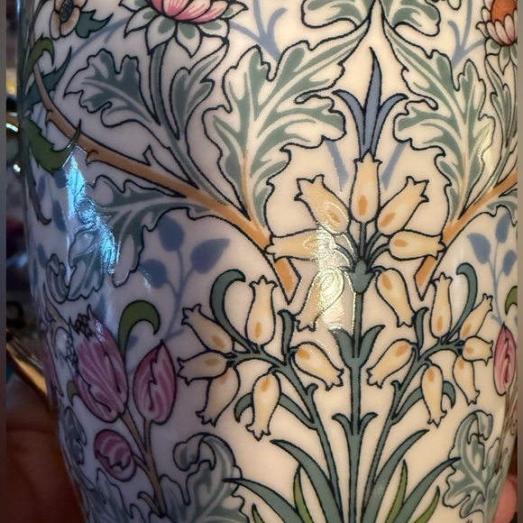 Morris & Co. NWT Qty of 2 William Morris Elegant Bone China Floral Mug Set - Picture 7 of 10
